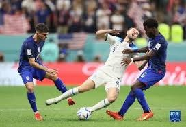 每体：巴萨向德容提供的续约报价可能包含8000万欧的解约条款