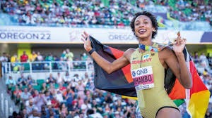 1-0，25岁索博斯洛伊发威：率队小胜亚美尼亚，仅差葡萄牙2分